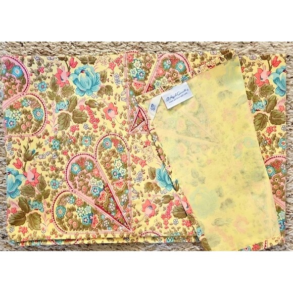 April Cornell Table Runner Cotton Spring Floral Pink Romantic Boho Garden Party - Picture 2 of 11